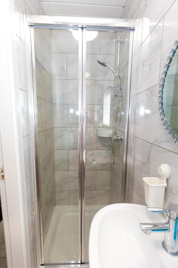 Comfortable Stay In Shirley, Solihull - Room 3 Екстер'єр фото